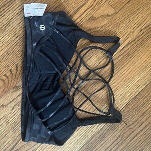 lululemon, Free To Be- Wild Bra size 8